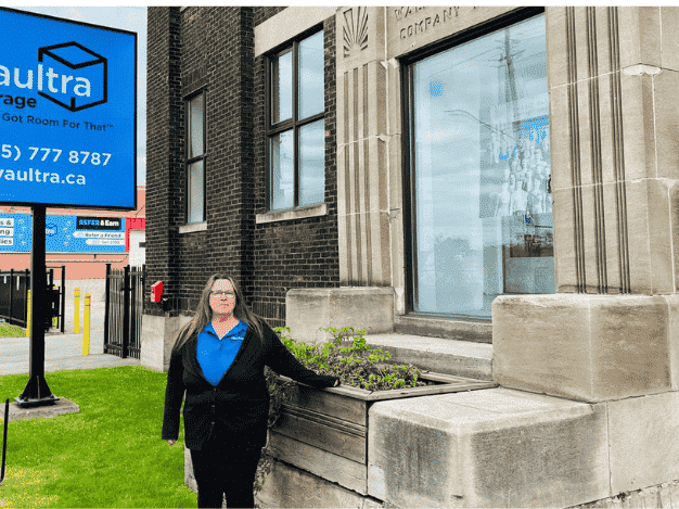 CSSA Manager of Year at Vaultra storage Hamilton